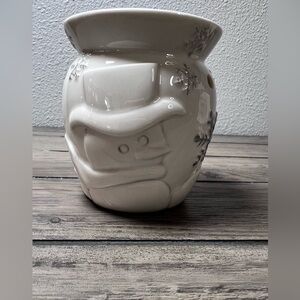 Scentsy *NEW* Snow Day Warmer Snowman Snow Flakes Retired Holiday Collection